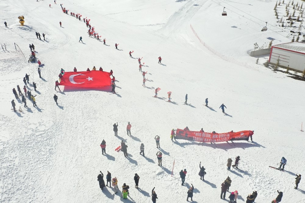 300 sporcu Türk bayrakları ile  aynı anda kaydı
