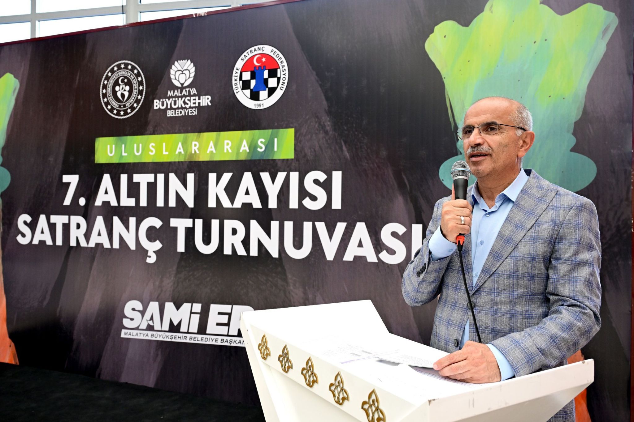 7. ULUSLARARASI ALTIN KAYISI SATRANÇ TURNUVASI ÖDÜL TÖRENİ YAPILDI