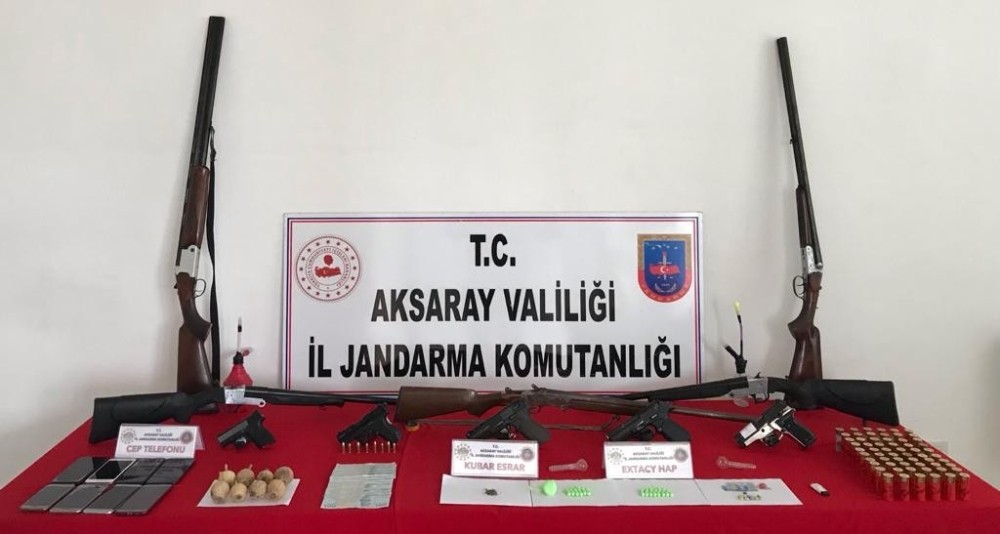 Aksaray´da uyuşturucu ve suç örgütü operasyonu: 6 tutuklama
