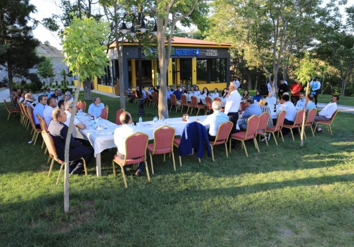 Başkan Güder , Çalışanlarla Toplantı Yaptı.