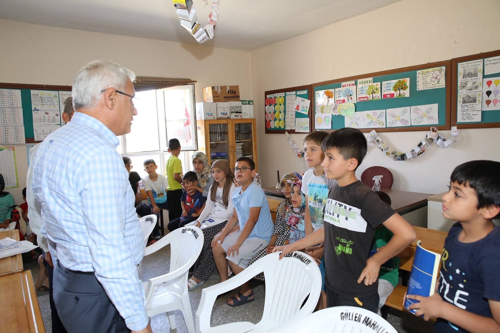 Başkan Güder'den Minik Kalplere Bayram Hediyesi