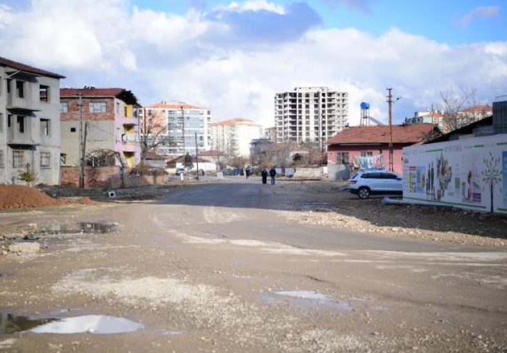 Başkan Gürkan, Danişment Gazi Bulvarında incelemelerde bulundu