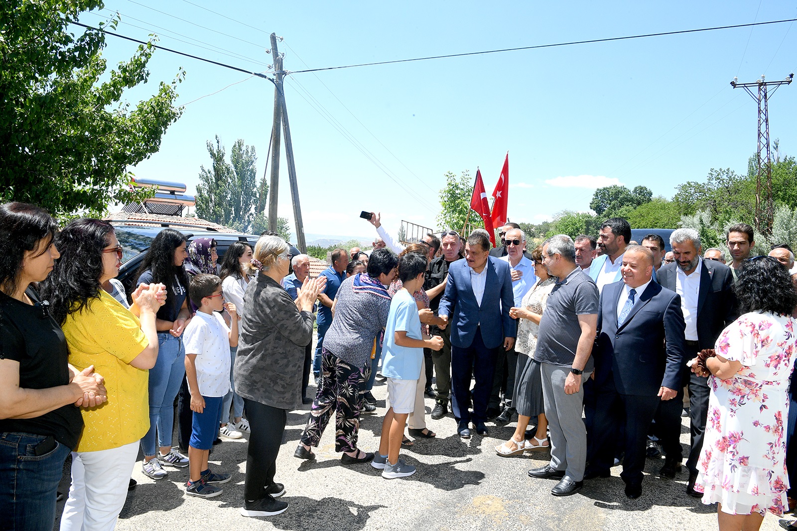 Başkan Gürkan Hekimhan İlçesi İğdir Mahallesini Ziyaret Etti