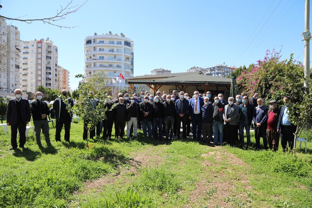 Başkan Tarhan, emeklilerle buluştu
