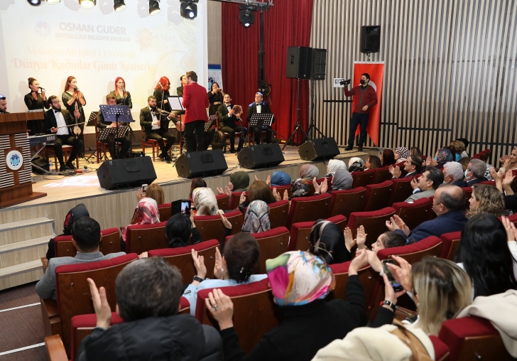 BATTALGAZİDEKİ DÜNYA KADINLAR GÜNÜ KONSERİNE YOĞUN İLGİ