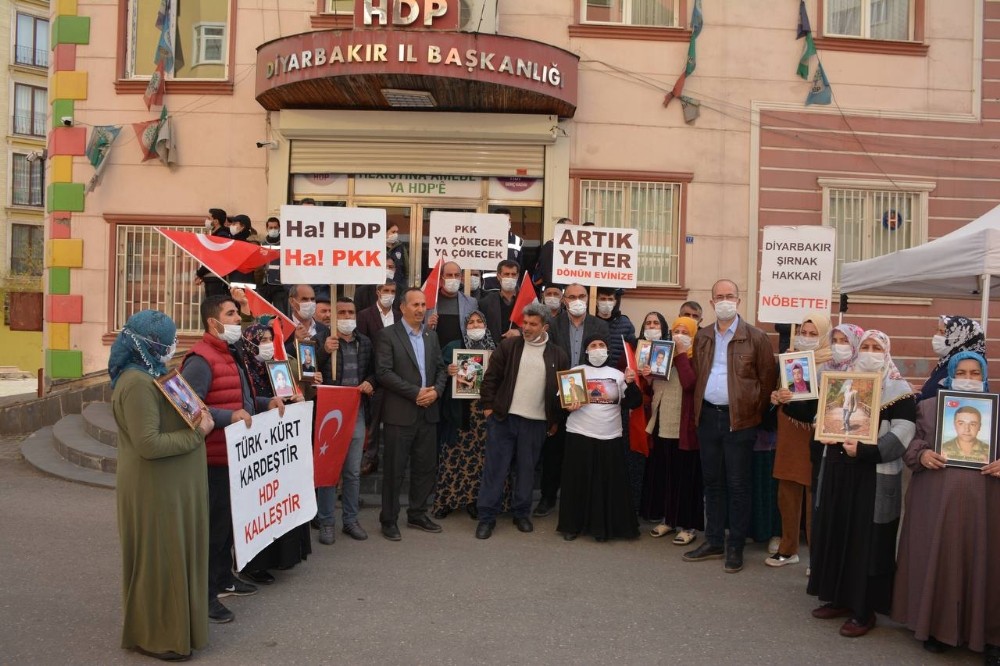 Belediye başkanlarından Diyarbakır annelerine ziyaret
