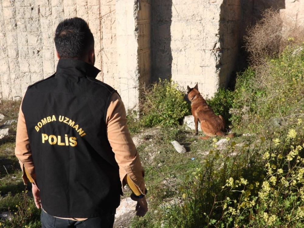 Bombalı eylem hazırlığında olan 4 PYD/YPG terörist yakalandı
