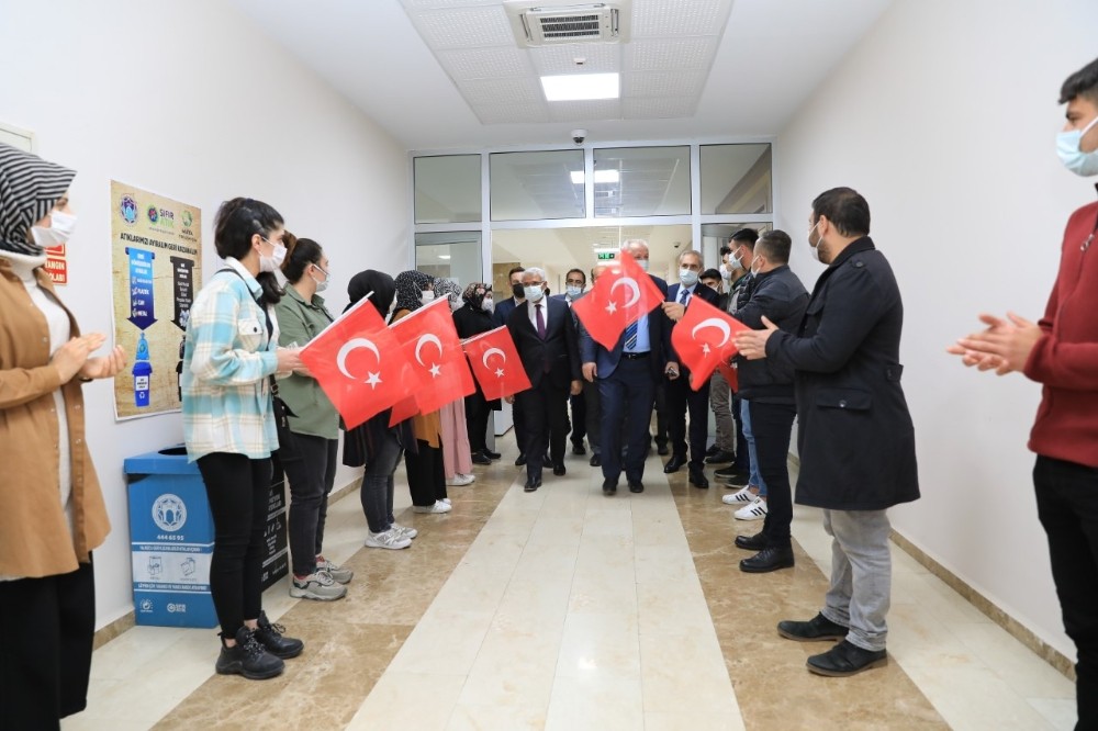 Çanakkale ruhu Battalgazi Belediyesi´nde yaşatıldı
