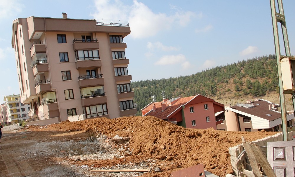 Çankaya´nın Akpınar Mahallesi´ndeki yapı yasağı kaldırıldı
