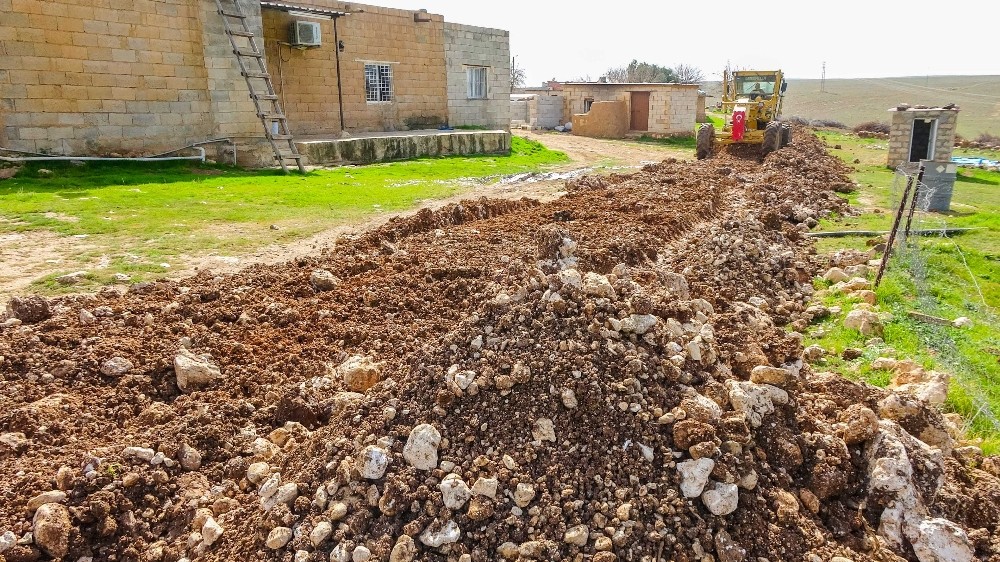 Ceylanpınar kırsalına stabilize yol yapıldı
