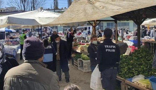 Devrekani pazarlarında virüs denetimi aksatılmıyor
