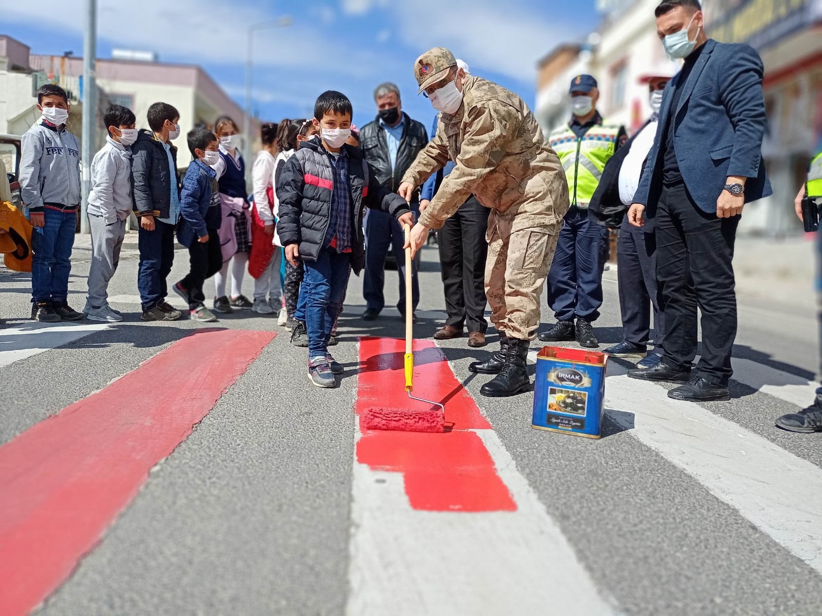 Dicle´de ´Yaya Önceliği Kırmızı Çizgimizdir´ etkinliği düzenlendi
