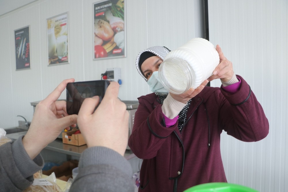 Ev hanımıydı, Covid-19 sürecinde iş kadını oldu
