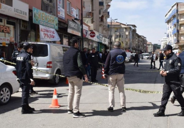 Firari Cinayet Zanlısı Teslim Oldu, Tutuklandı