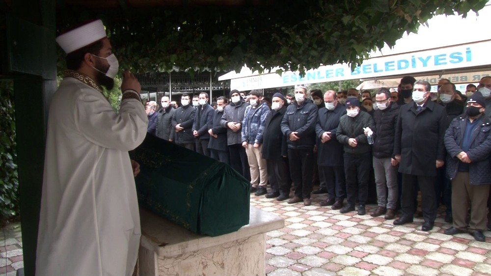 Gebze´de öldürülen avukat Ersin Arslan son yolculuğuna uğurlandı
