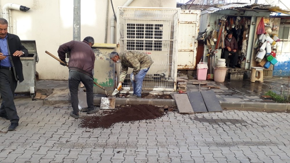 Gölbaşı´nda İstasyon Caddesi yenileniyor
