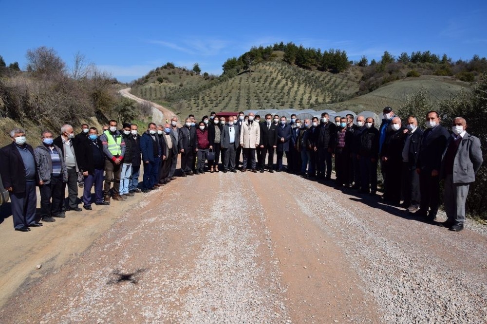 Gördes-Salihli yolunda beton yol konforu
