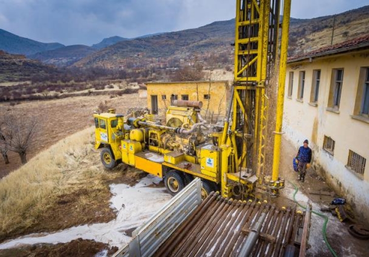 Görgü mahallesi sondaj ve drenaj çalışmalarına devam ediyor