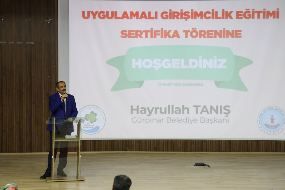 Gürpınar´da `Uygulamalı Girişimcilik Eğitimi Sertifika Töreni´ yapıldı
