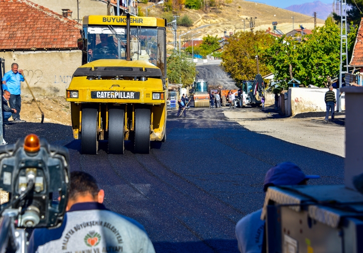 İhlas caddesi asfalt çalışması