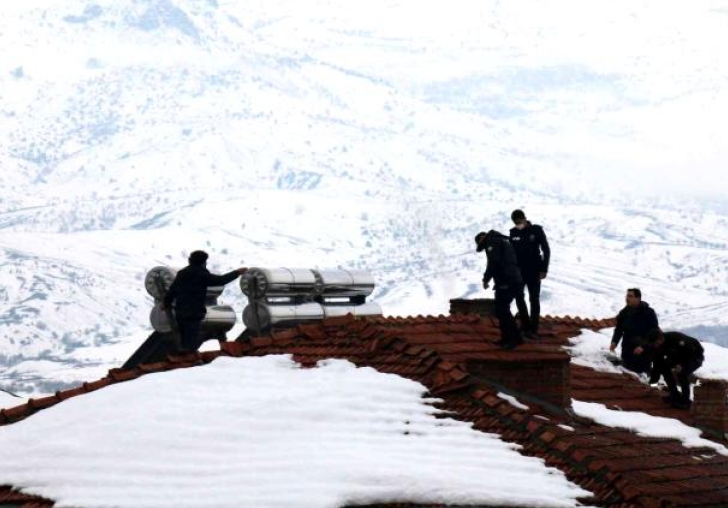 İntihar girişiminde bulunan genci kaymakam ikna etti