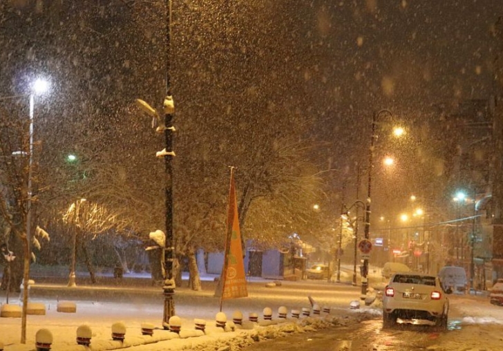 Kar Yağışı Gece Boyunca Aralıksız Sürdü