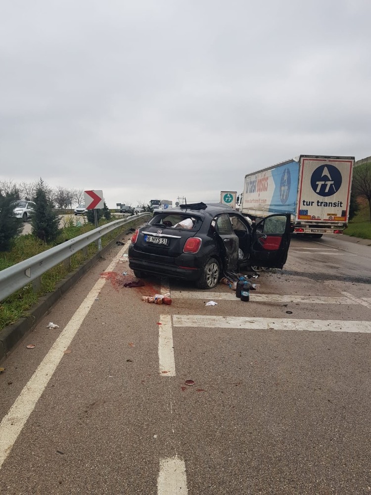 Karacabey´de trafik kazası: 2 yaralı
