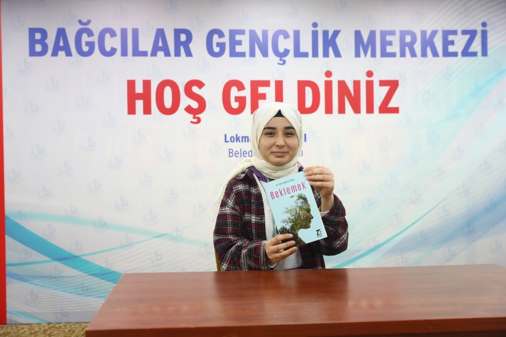 Karamsarlığını fırsata çevirip kitap çıkardı
