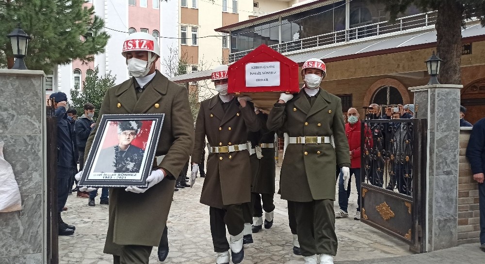 Kıbrıs gazisi son yolculuğuna uğurlandı
