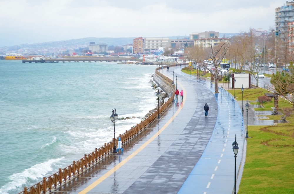 Koronanın yapamadığını soğuklar yaptı: Soğuk hava eve kapattırdı
