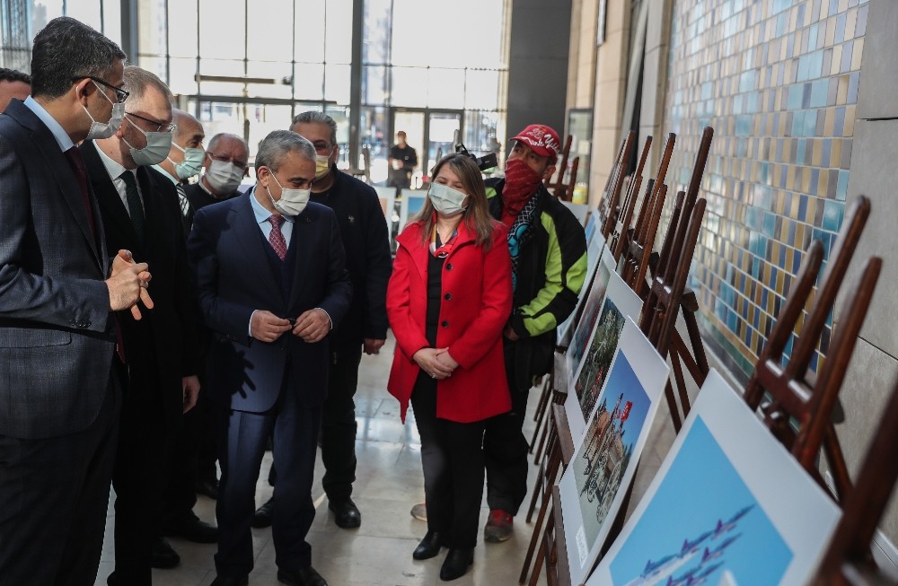 Kütahya´da ´Bayrak´ temalı fotoğraf sergisi
