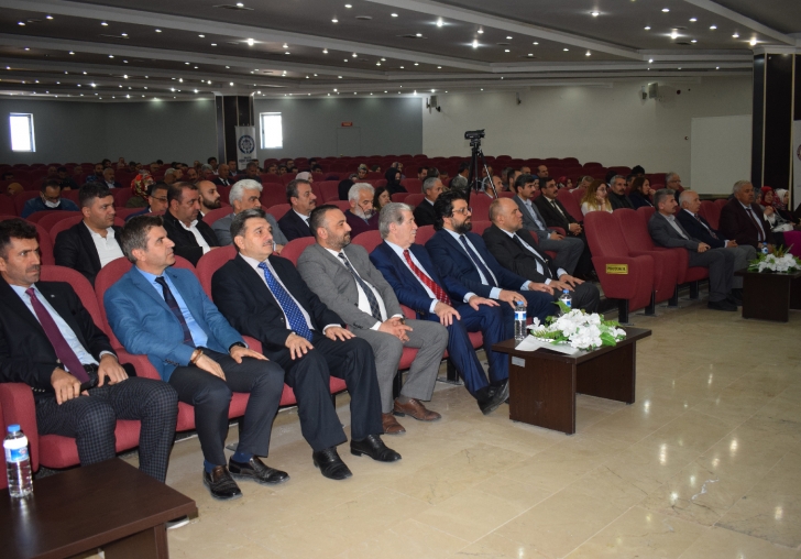 Malatya Kent Konseyi 21. Yüzyılda Yeni Okul, Öğrenme ve Öğretmen  Anlayışı Konferansı Düzenledi