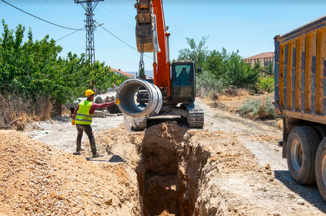 MASKİ’DEN TOPSÖĞÜT’E 3 BİN METRE  KANALİZASYON HATTI