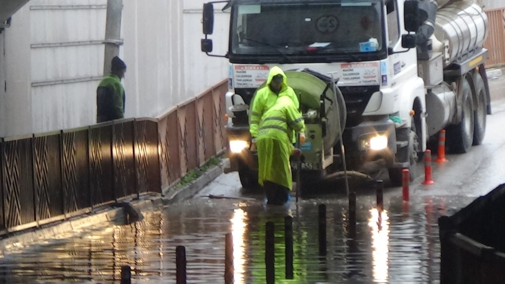 Merkezde yağmur, köylerde kar
