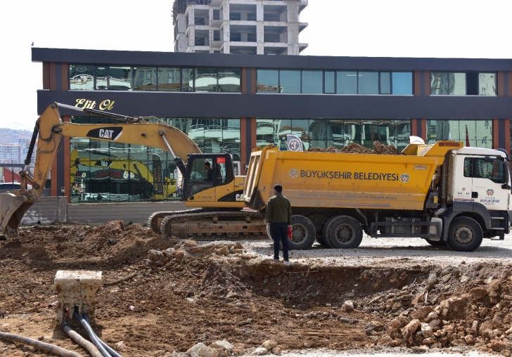 MIHLIDUT CADDESİ İKİNCİ ETAP  ÇALIŞMALARI BAŞLADI