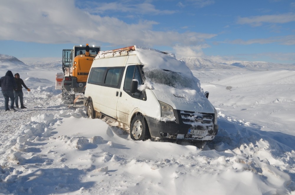 Muş´ta 39 köy yolu ulaşıma açıldı
