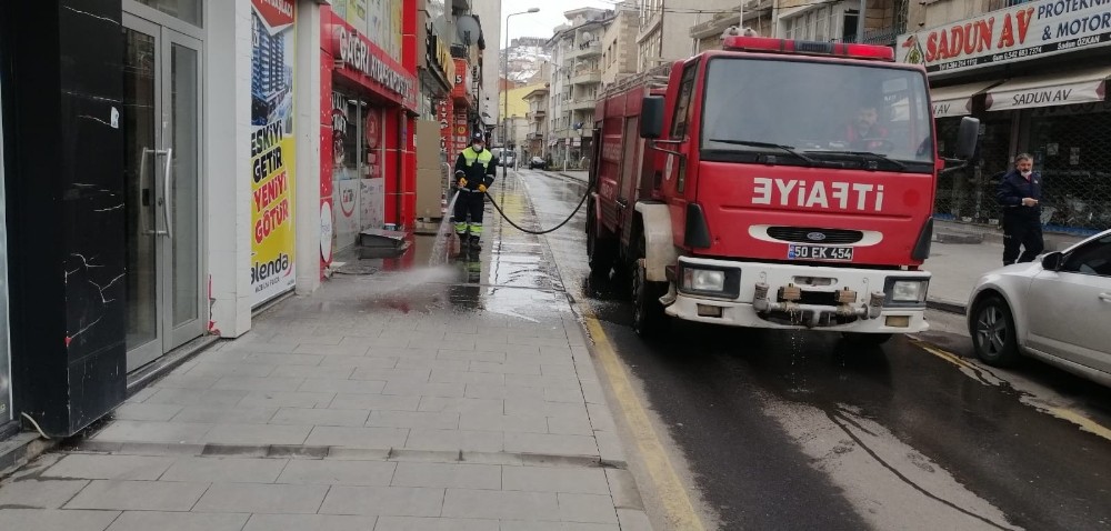 Nevşehir´de temizlik ekipleri iş başında
