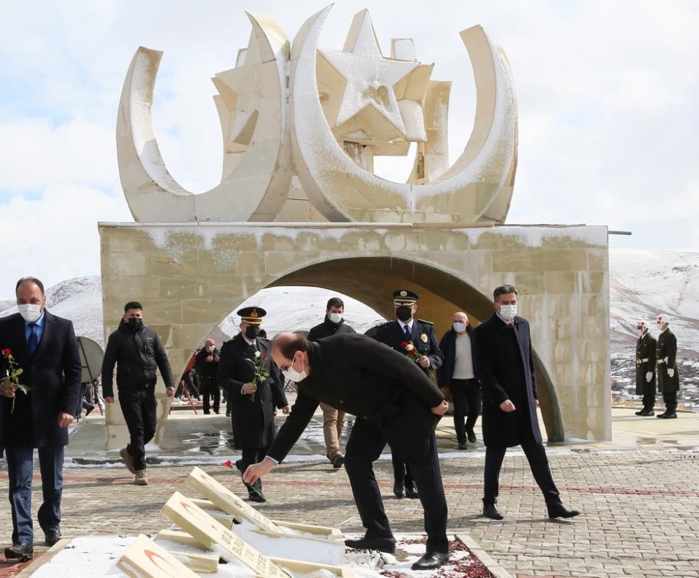 Rektör Coşkun, Çanakkale Zaferi´nin 106. yıl dönümü etkinliklerine katıldı
