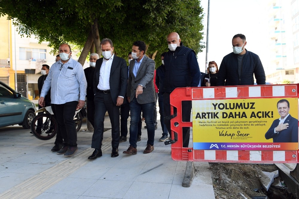 Seçer, Cengiz Topel Caddesindeki çalışmaları inceledi
