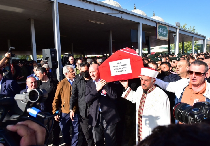 Şehit Özel Harekat Polisi Aytaç Altunörs Son Yolculuğuna Uğurlandı