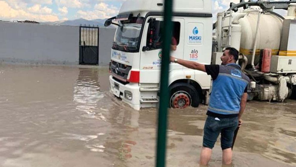 Şiddetli Yağış Hasara Yolaçtı