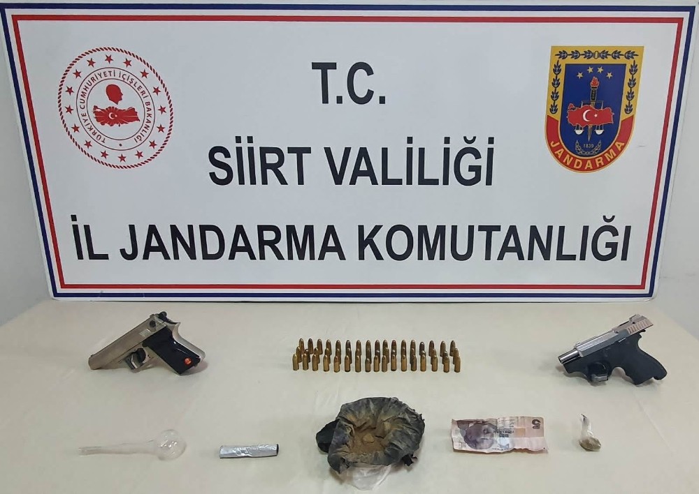 Siirt´te uyuşturucu operasyonu: 4 kişi tutuklandı
