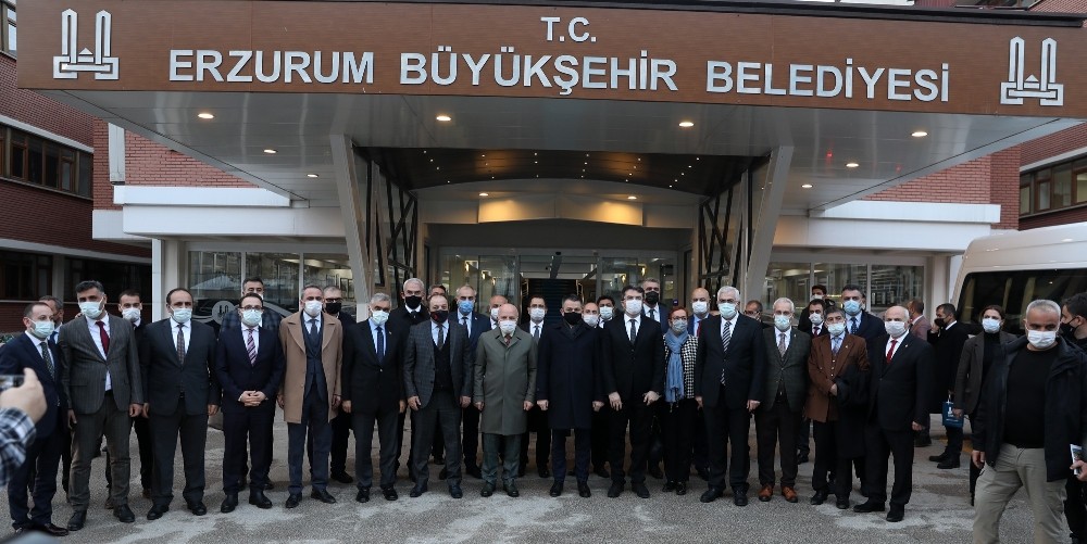 Tarım ve Orman Bakanı Dr. Pakdemirli´den Büyükşehir´e ziyaret
