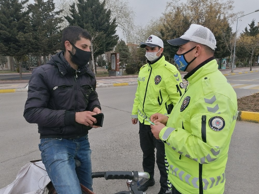 Ters şeride giren bisikletli: 