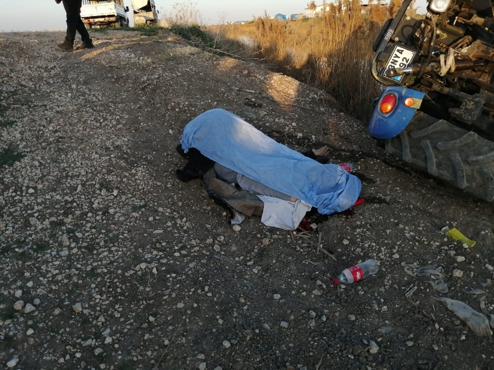 Traktörün altında kalan çiftçi hayatını kaybetti
